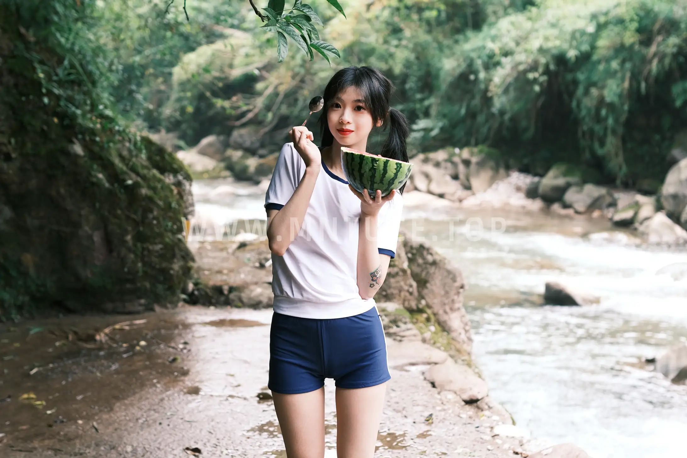 [YITUYU] 2022.05.26 Vol.0991 – Slow Summer pond#[20P]-14